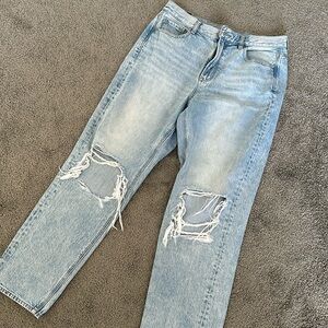 American Eagle Mom Jeans